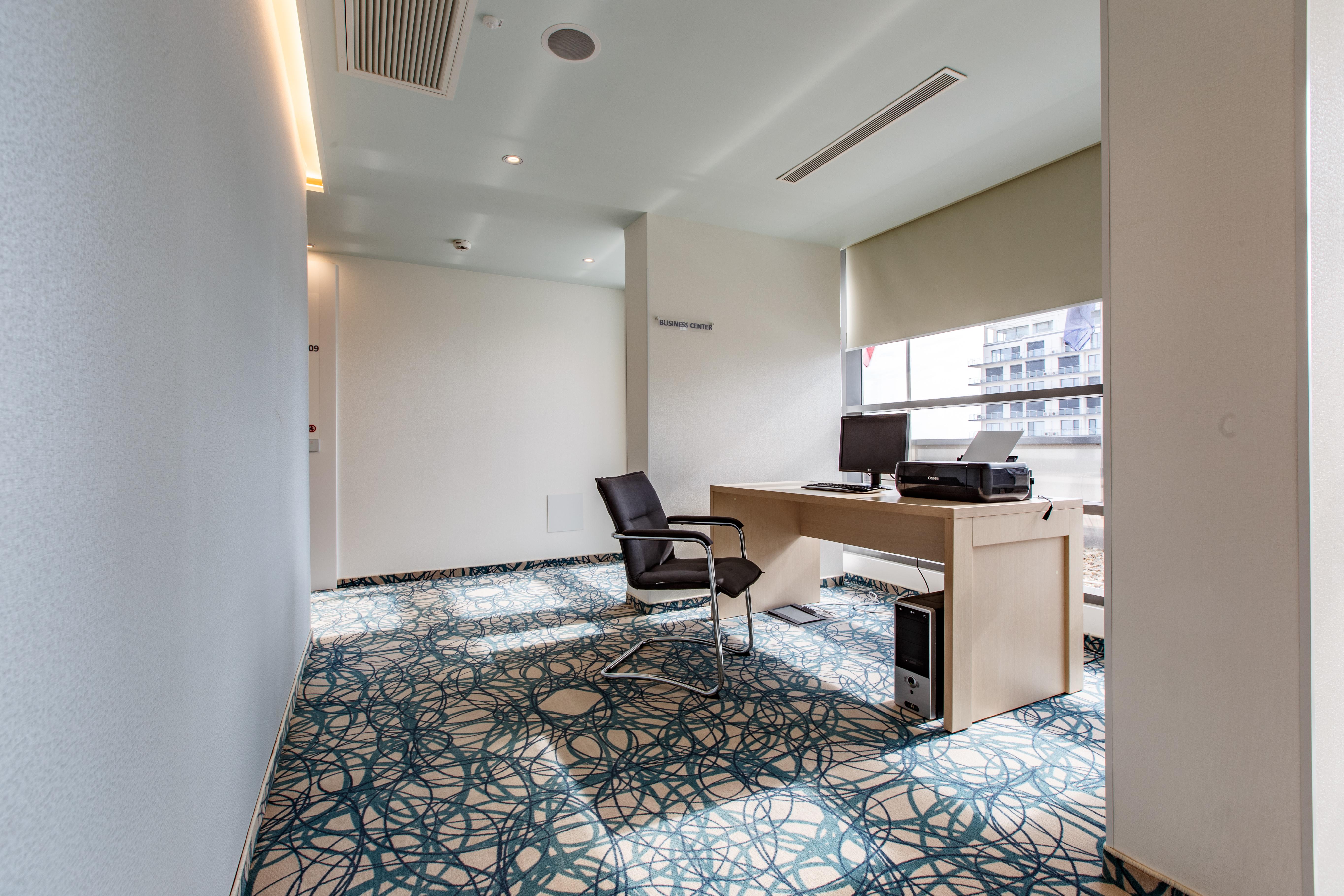 Hotel Opera مامايا المظهر الخارجي الصورة