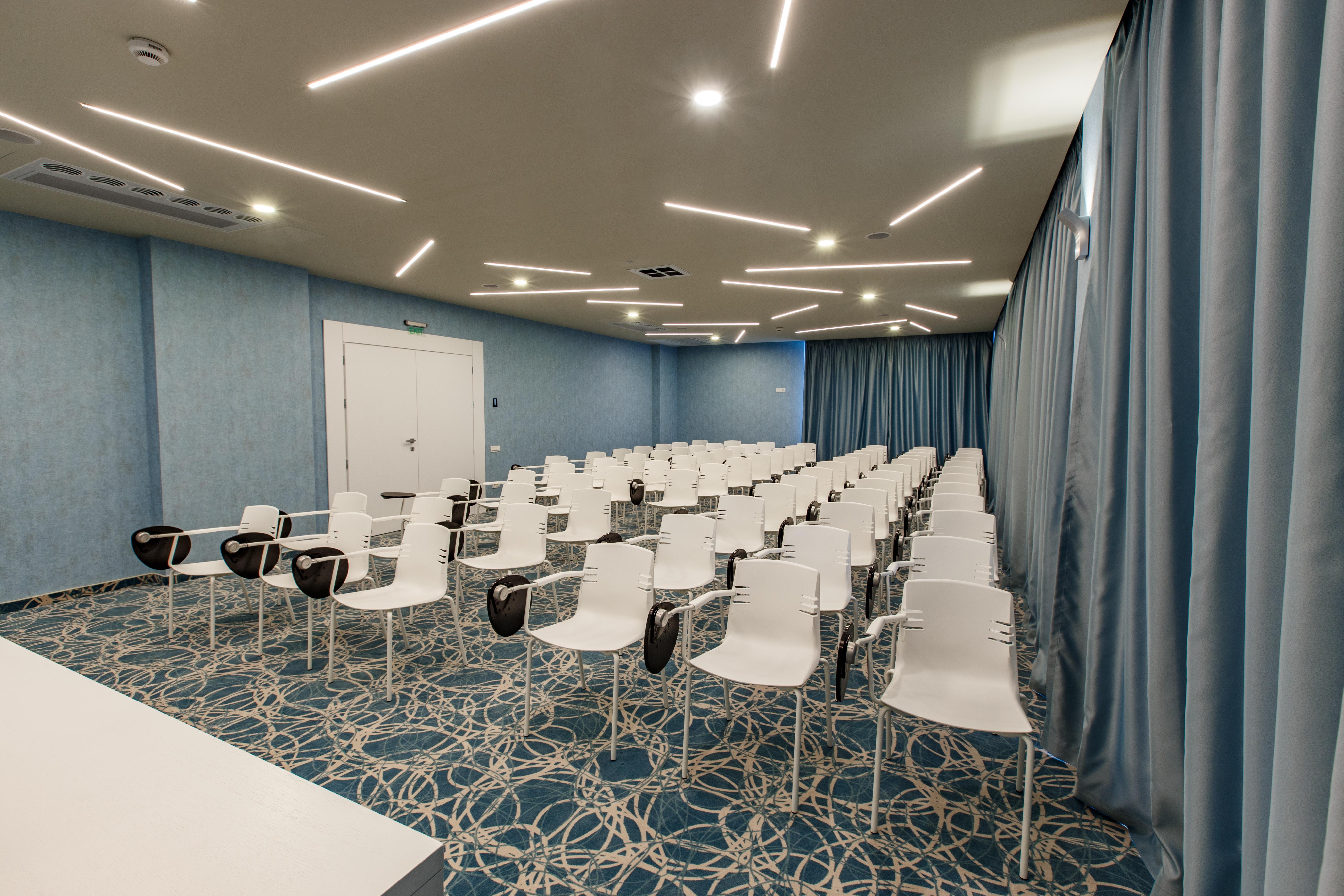 Hotel Opera مامايا المظهر الخارجي الصورة