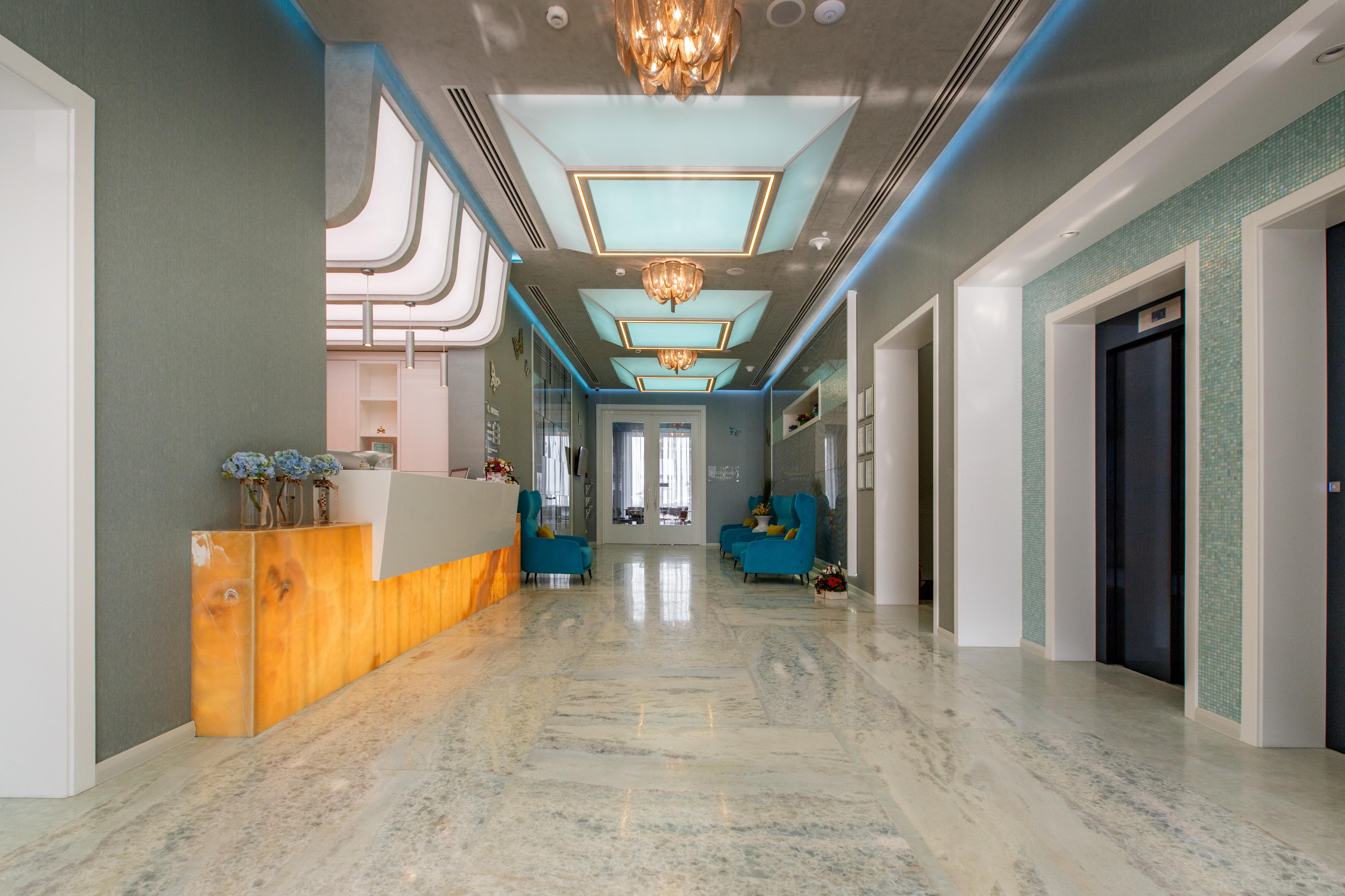 Hotel Opera مامايا المظهر الخارجي الصورة