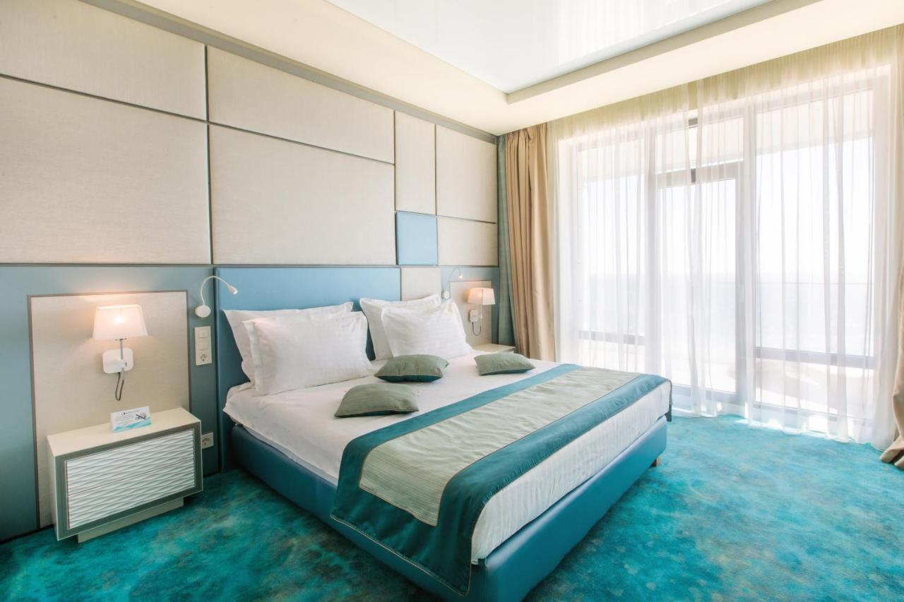 Hotel Opera مامايا المظهر الخارجي الصورة